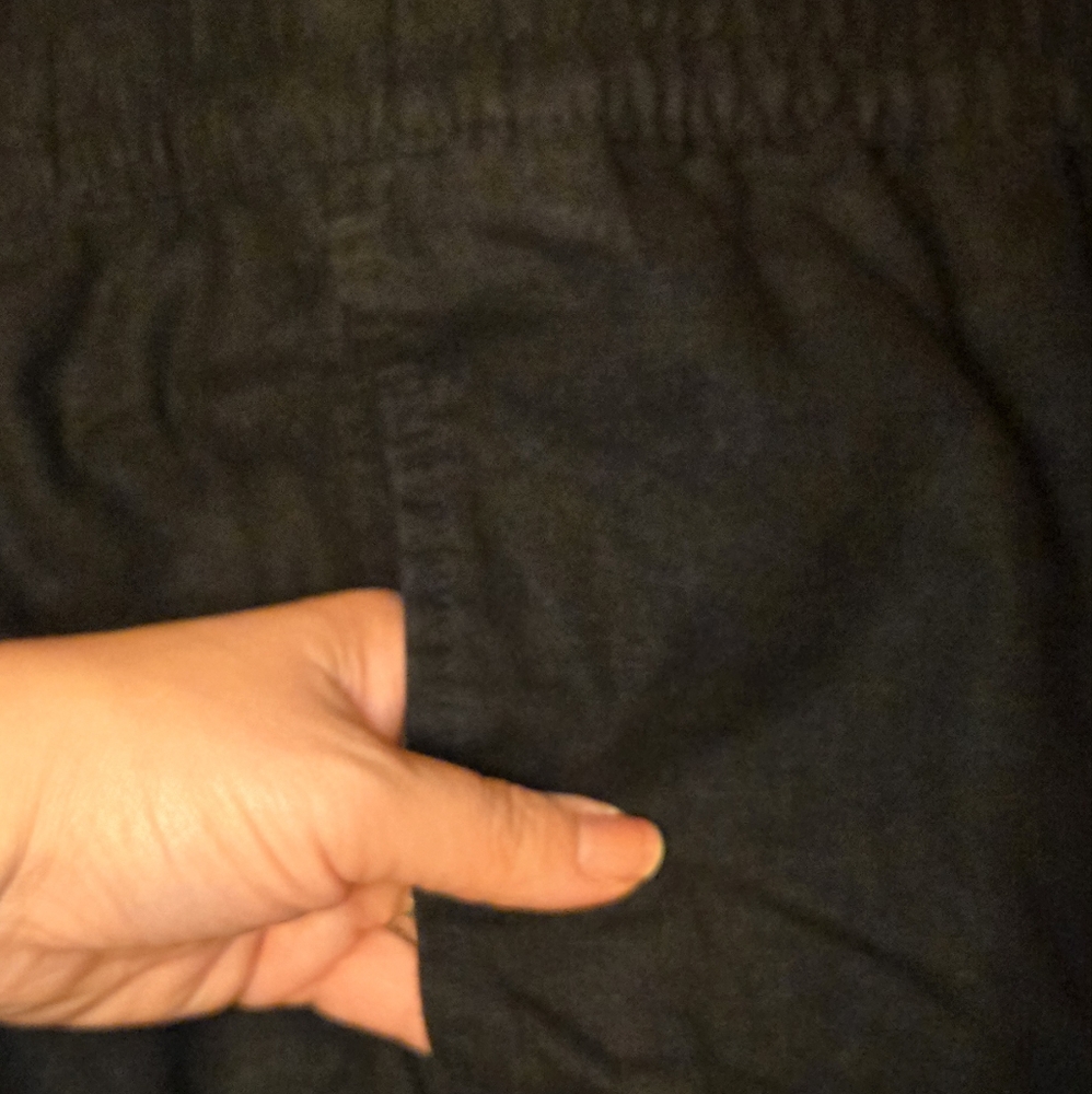 Old Navy Black Linen Straight-Leg Cropped Pants - Picture 7 of 11